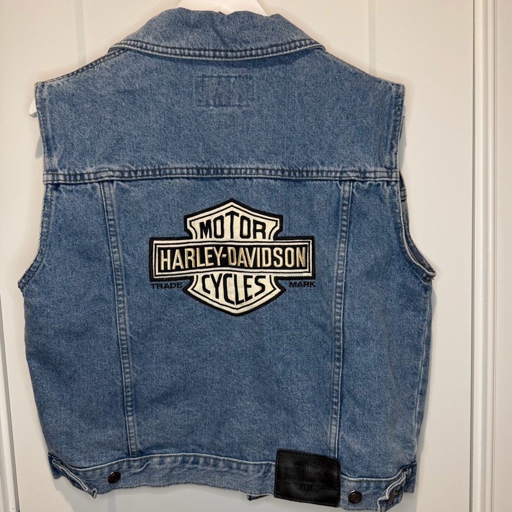 Vintage Harley-Davidson Women’s Denim Vest with Black Patch and Gold Eagle M - Picture 3 of 3